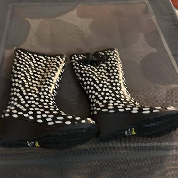 Capelli of New York Adorable Black and White Polka Dot Rain Boots - Size 8 GUC - Picture 3 of 13